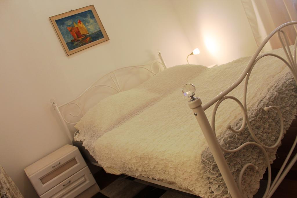 بولا Ana Apartment الغرفة الصورة